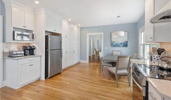 112 Esplanade, Middletown, RI 02842