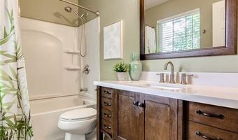 1632 Whispering Creek Dr, Ballwin, MO 63021