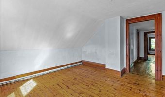 7 Caswell Ave, Newport, RI 02840