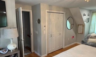 11 Woodside Ave, Cumberland, RI 02864