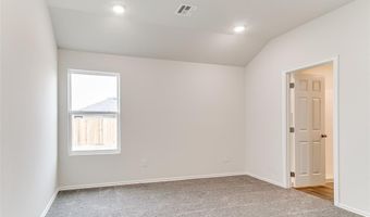 924 S Bear Ln, Mustang, OK 73064