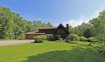 707 Benton Hill Rd, Becket, MA 01223