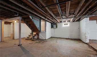 5785 Beechwood Ave, Alliance, OH 44601