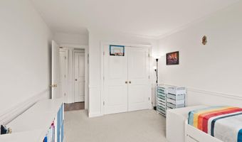 4977 BATTERY Ln 1-711, Bethesda, MD 20814