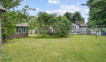 26 Thomas St, Charlestown, RI 02813