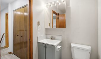 565 Clark Ave APT 17, Bristol, CT 06010