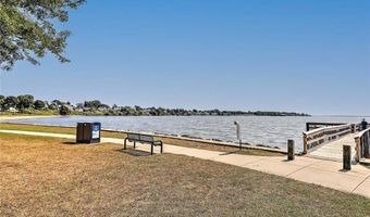 93 Narragansett Ave, East Providence, RI 02915