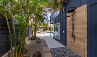 7137 Kamilo St, Honolulu, HI 96825