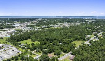 866 Washington St, Bay St. Louis, MS 39520