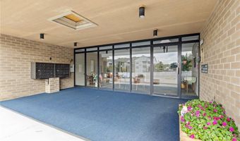650 E Greenwich Ave 2-103, West Warwick, RI 02893