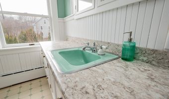 369 Ohio St, Bangor, ME 04401