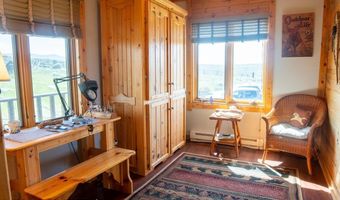 41 MARSH CREEK Rd, Cora, WY 82925