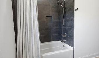 218 Lost Oak Ln, Brandon, MS 39047