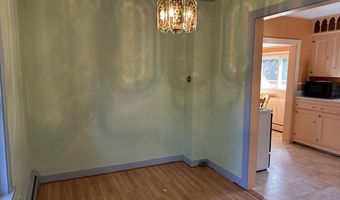 22 Salmond St, Belfast, ME 04915