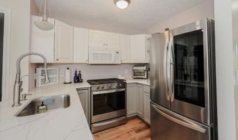 18 Suffolk Ct 159, Bedford, NH 03110