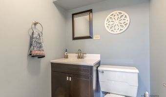 1801 N Dover Ct, Arlington Heights, IL 60004