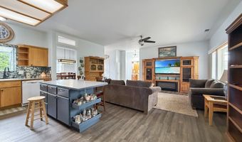 914 EASY St, Brookings, OR 97415