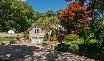 2 Elizabeth Ann Dr, Johnston, RI 02919