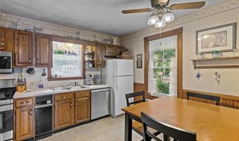 161 Ocean Ave, Cranston, RI 02905