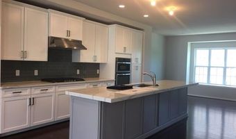 2783 Ashcombe Dr, Ann Arbor, MI 48105