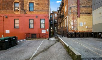 18 E MADISON St 4, Baltimore, MD 21202