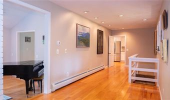 65 Huguenot Dr, East Greenwich, RI 02818