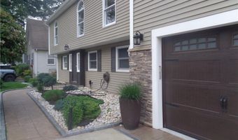 176 Vernon St, Warwick, RI 02889