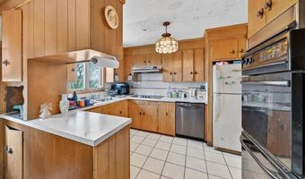 9 Orleans St, Johnston, RI 02919