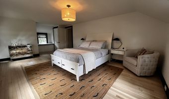 66 Howard St, Bangor, ME 04401