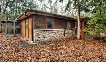514 E Bellevue Ave, Beverly Shores, IN 46301