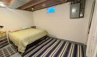 810 S Merton St, Aberdeen, SD 57401