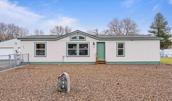 317 7th St, Benton City, WA 99320