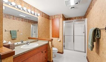 5870 Persimmon Dr, Fitchburg, WI 53711