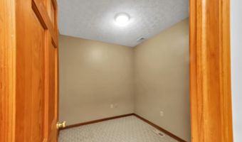 5662 E St Rd 54 Hwy, Bloomfield, IN 47424