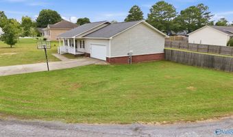 135 Shaw St, Albertville, AL 35950