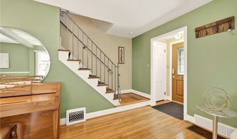 118 Allenhurst Rd, Amherst, NY 14226
