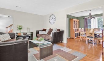 63 Derbyshire Dr, Cranston, RI 02921