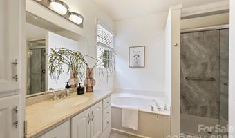 1912 Dearmon Dr, Charlotte, NC 28205