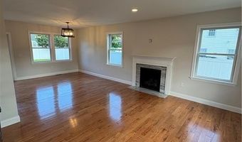 16 George St, Warwick, RI 02888