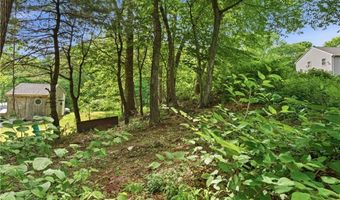 38 Summit Rd, Cumberland, RI 02864