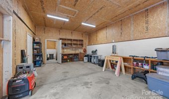 17 Laurel Rd, Arden, NC 28704