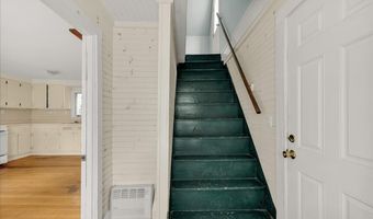 92 Cedar St, Belfast, ME 04915