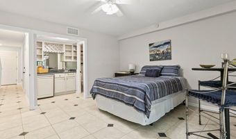 2133 SEMINOLE Rd 4, Atlantic Beach, FL 32233