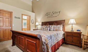 2751 Rivers Bluff Ln, Anoka, MN 55303
