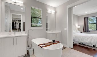 2512 N WESTMORELAND Dr, Orlando, FL 32804