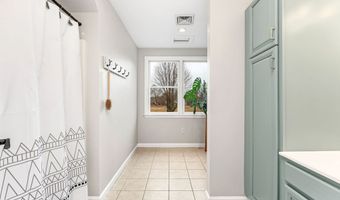 11 Pequot Ln, Hopkinton, RI 02804
