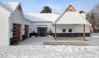 9815 Snow Pointe Dr SE, Alto, MI 49302