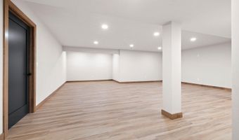 5728 W SPENCER St, Appleton, WI 54914