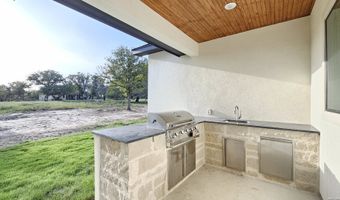 105 PIONEER Trl, Adkins, TX 78101