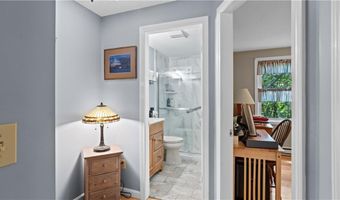37 Niblick Cir, Coventry, RI 02816